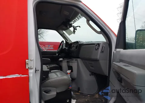 2012 Ford E-250 Commercial z USA, uszkodzony, nr VIN 1FTNS2EL4CDB27751